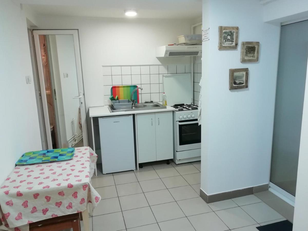 Studio Moliere Apartamento Braşov Exterior foto